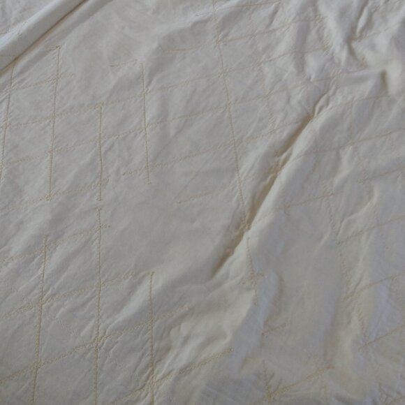 Vintage Handmade Quilt 64" by 42 1/4" Country Children Dancing Birds Embroidered - Picture 13 of 14